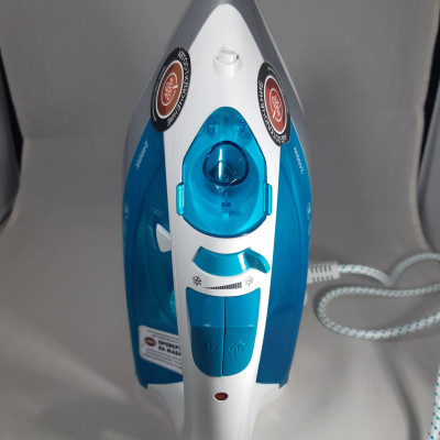 Утюг Polaris PIR 2442AK